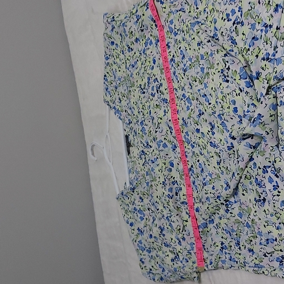 Lilly Morgan cap sleeved floral blouse - Picture 6 of 8